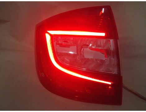 NEUE OE RÜCKLEUCHTE MIT LED SKODA RAPID LIFTBACK 2012 - LINKE SEITE 5JH945207 - 5JH945711 - 3